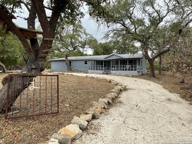 125 Pecan Dr — TWIN SISTER ESTATES