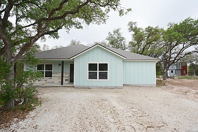 968 High Dr. — Comal Hills