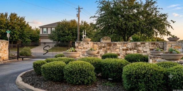 8959 Scarlet Creek — SPRINGWOOD
