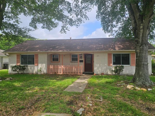 1802 Junker St — Fred E Klauke Add