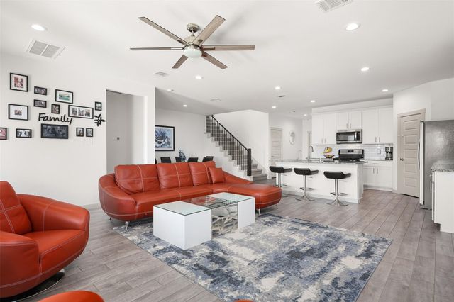 2421 Mar Vista Ln — Lago Mar Pod 3 Sec 2