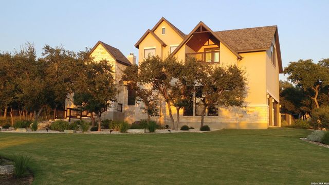407 Havasu — CASCADA AT CANYON LAKE