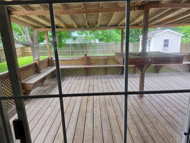 19168 County Road 669e — Village Trace Sec 2