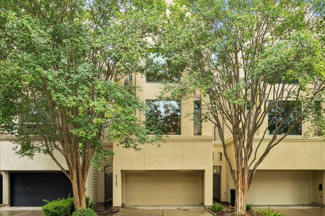 5218A Rose St — Villas Rose Street