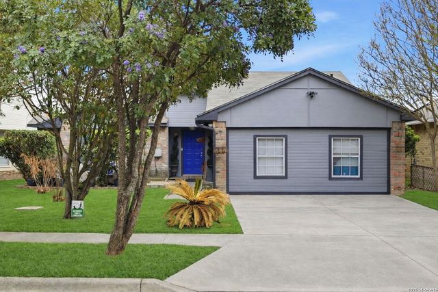 8104 Forest Bow — WOODCREST