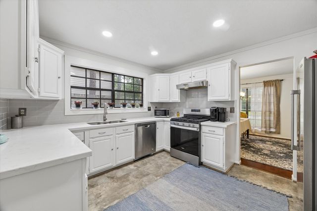96 Eagle Rock Cir — Wdlnds Village Indian Sprg 05