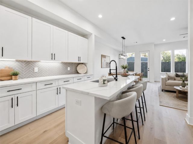 9418 Rain Mood Ln — Bauer Springs