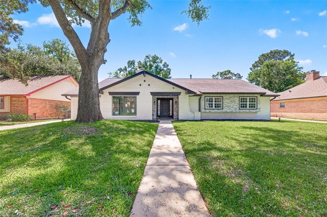 9519 Moorberry Ln — Spring Shadows Sec 05