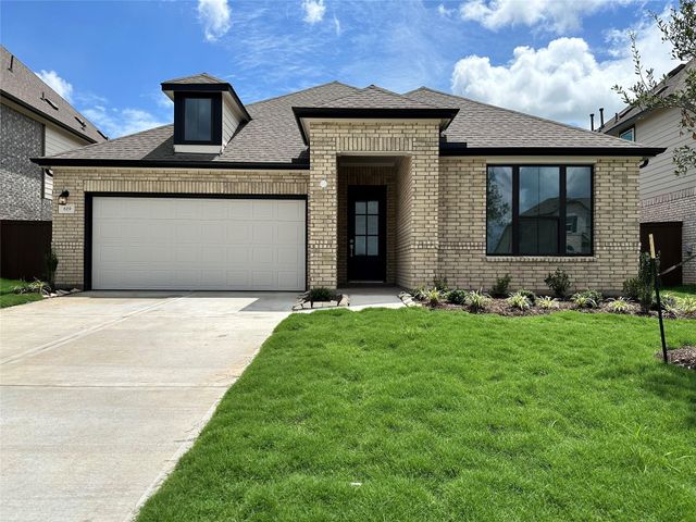 619 Beauty Berry Way — Brookewater