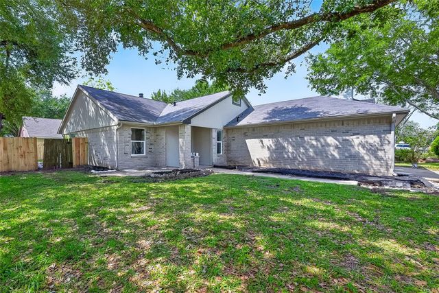 2903 Silent Dr — Pheasant Creek Sec 2