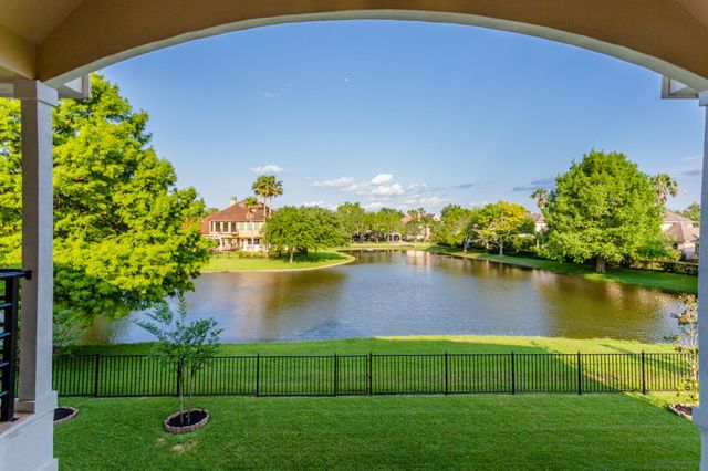 14 Lake Mist Ct — Point Royale / New Territory