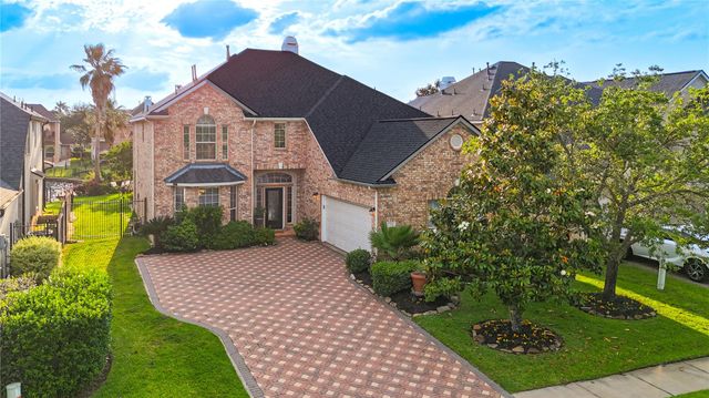 14206 Ayers Rock Rd — Chelsea Harbour