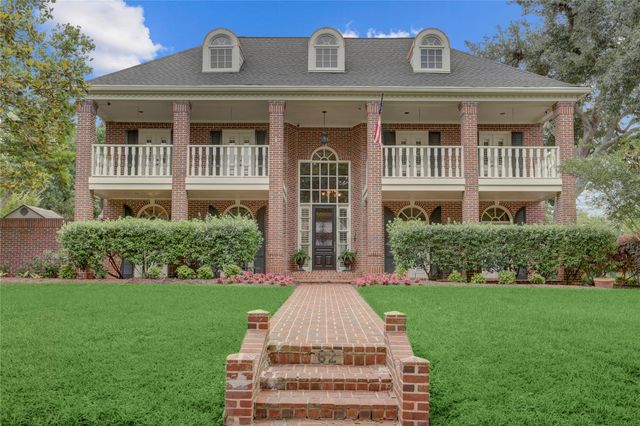 62 Pipers Walk — Sweetwater