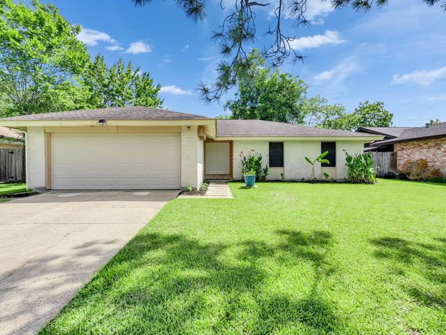 16811 Stardale Ln — Forest Bend