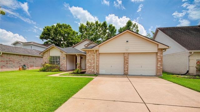 3806 Carya Cir — Settlers Grove Sec 1