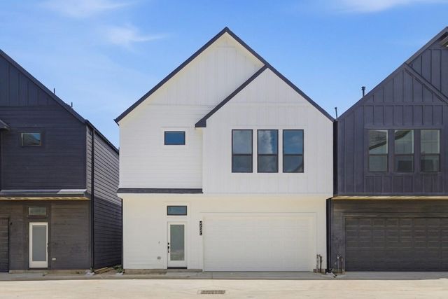 4605 Harrisburg Blvd D — Oak Lawn