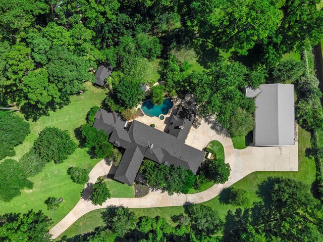 18022 Country Hls — Holly Creek