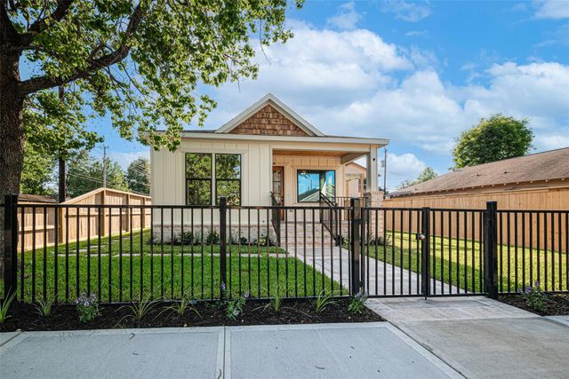 301 Vincent St — Brooke Smith