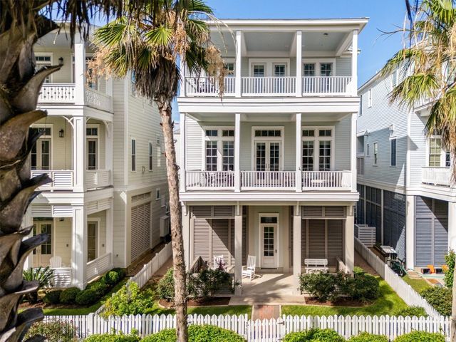 802 Beachtown Psge — Beachtown Galveston Village 1