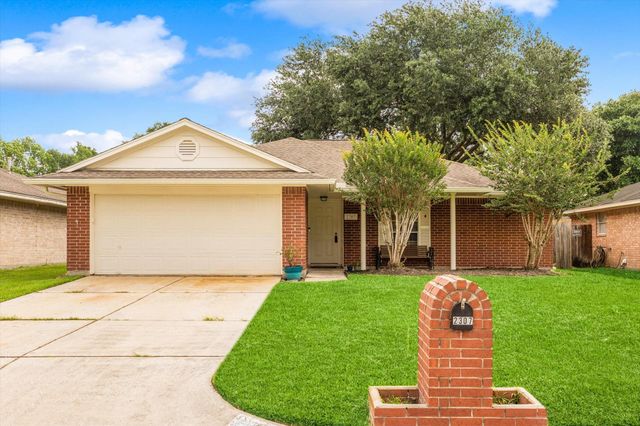 2307 Old Oak Ln — Sherwood Trails Sec 04
