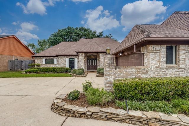2439 Hodges Bend Cir — Williams Grant Sec 1