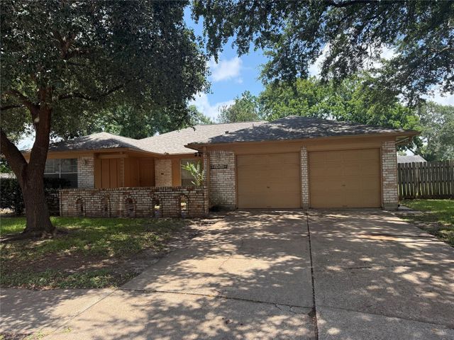 1534 Alderbrook Dr — Covington Woods Sec 1