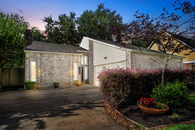 12523 Burgoyne Dr — Ashford Hollow