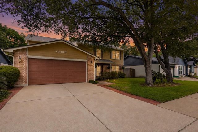 10435 Long River Dr — Townewest