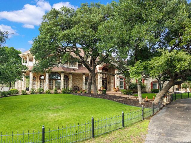 8040 Rolling Acres Trail — FAIR OAKS RANCH