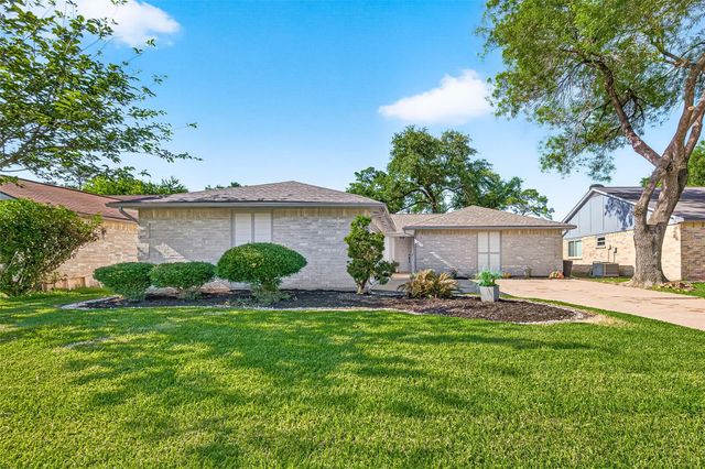 13515 Splintered Oak Dr — Oak Cliff Place Sec 01