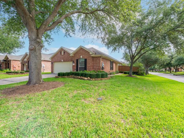 5331 Valley Bluff Ln — Heritage Grand