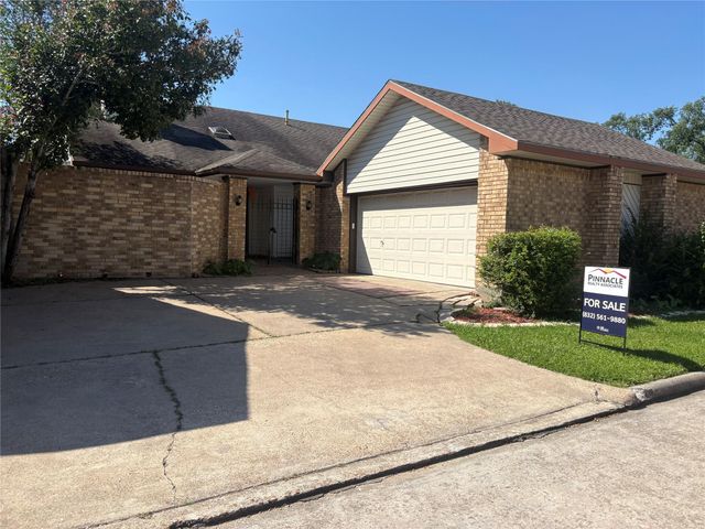 1723 Plumbwood Way — University Green Sec 03
