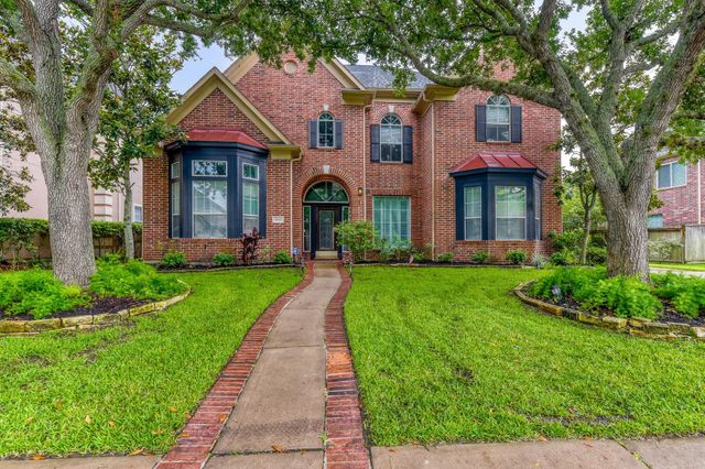 2610 W Bainbridge Cir — Lakepointe Sec 2 At Silverlake