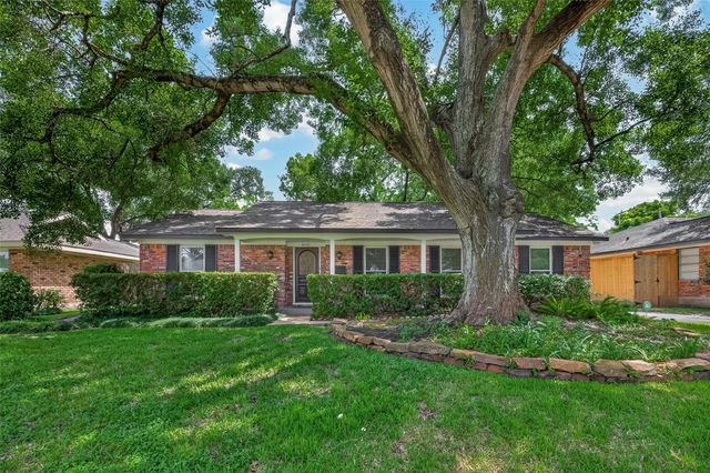 4505 Waycross Dr — Willow Bend