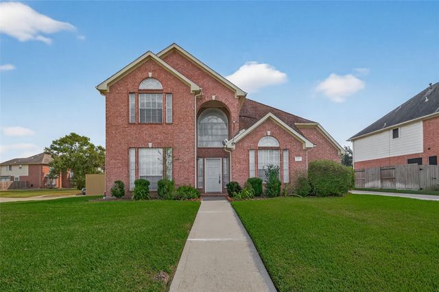 2103 Five Iron Dr — Green Tee Terrace