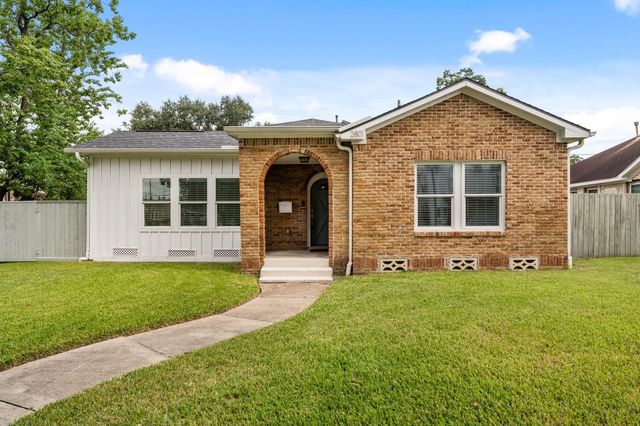 2801 Rosewood St — Washington Terrace