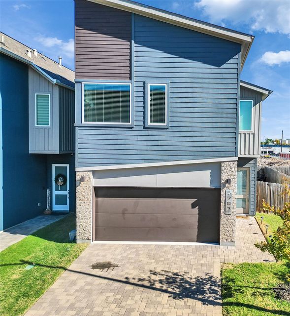 5702 Rucio Ln — Rio Amd #1