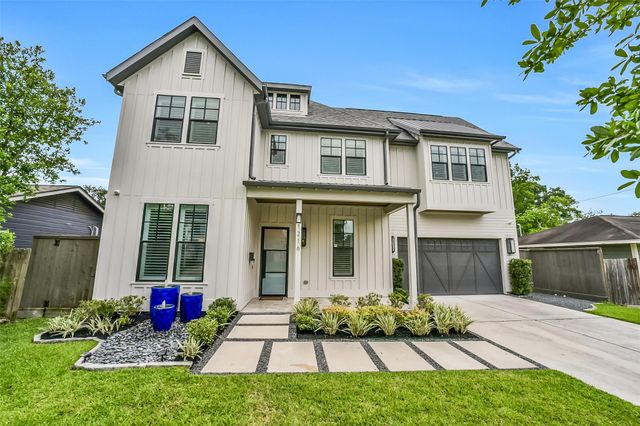 1216 Chantilly Ln — Oak Forest Add Sec 03