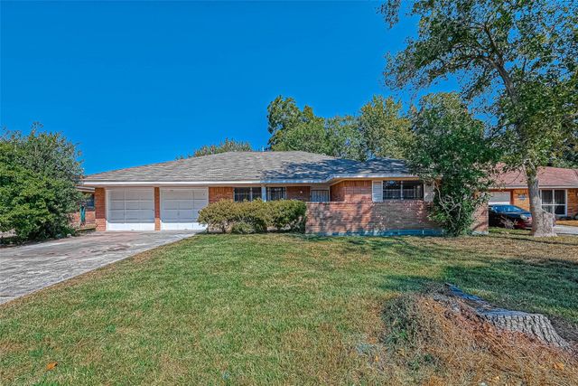 2946 Dragonwick Dr — Almeda Plaza Sec 02