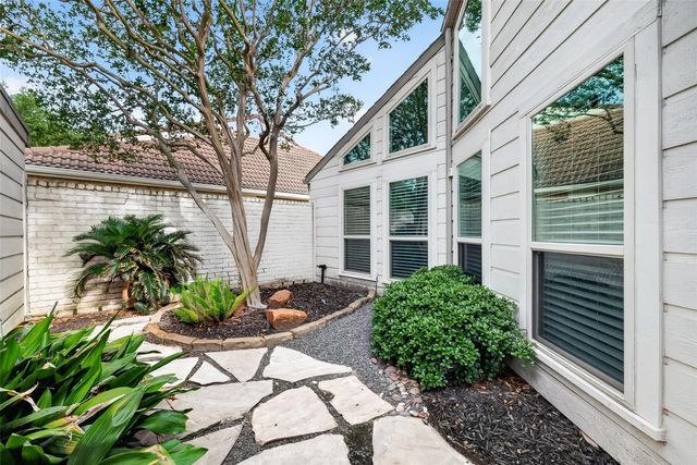14222 Woodnook Dr — Briar Hills Sec 03