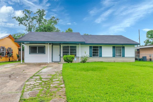9327 Homewood Ln — Chatwood Place Sec 05