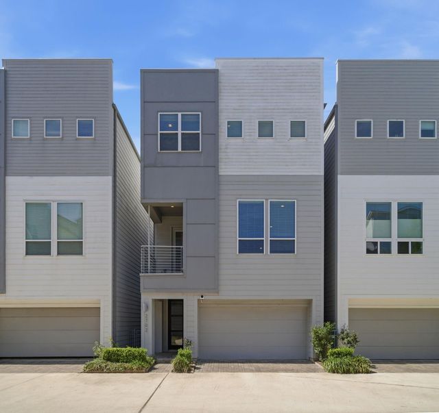 2702 Eado Grove Ln — Eado Point