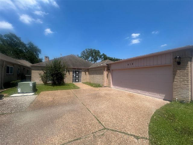 418 Fox Briar Ln — Sugar Creek