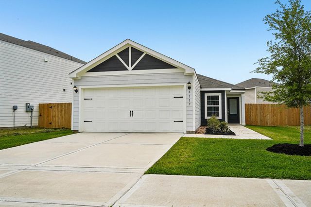 8117 Sunberry Shadow Dr — Wayside Village