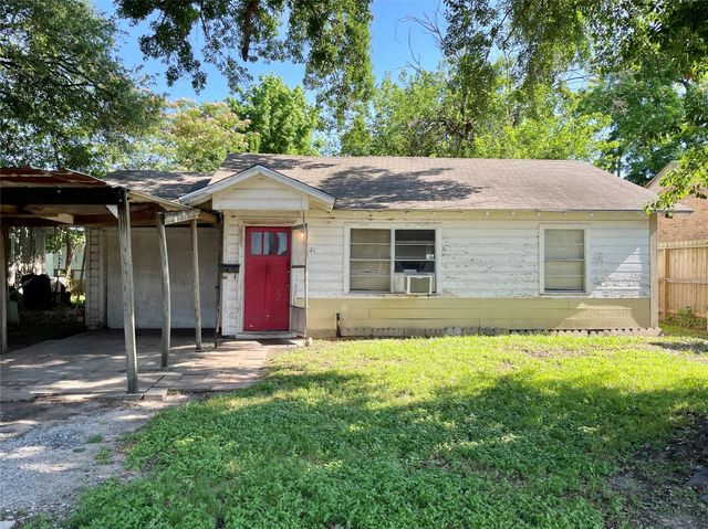 421 Benbrook Dr — Edel Plaza