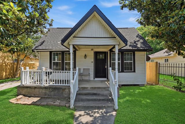 9330 E Avenue L — Manchester
