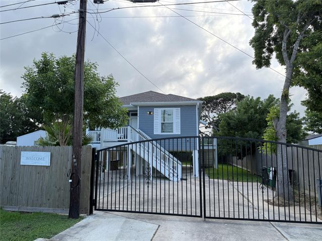1130 10th Street — San Leon