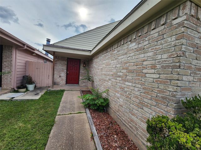 6118 Linnhaven Dr — Brays Village East Sec 01