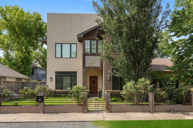 815 E 27th St — Sunset Heights
