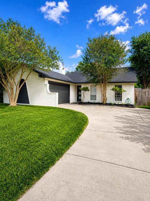 22707 Fincastle Dr — West Memorial